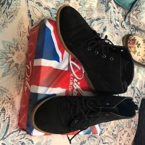 Dila London black shoes